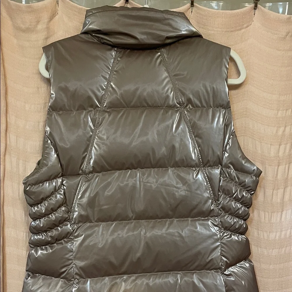 Athleta Brown Downtown Puffer Vest - Picture 10 of 14